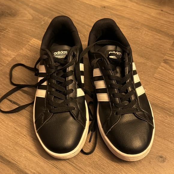 Black Leather adidas Cloadfoam Sneakers, size 9 - Picture 2 of 8